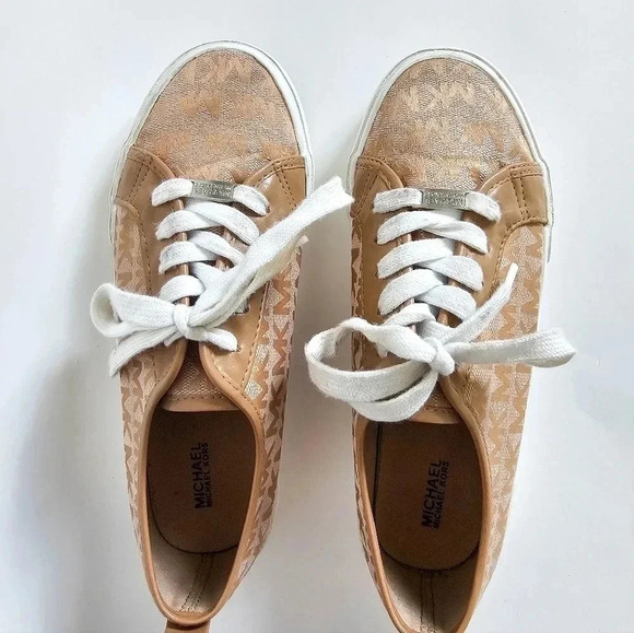 Michael kors Ashanti Tan canvas logo sneakers  girl's Size 4 youth shoes - Picture 2 of 12